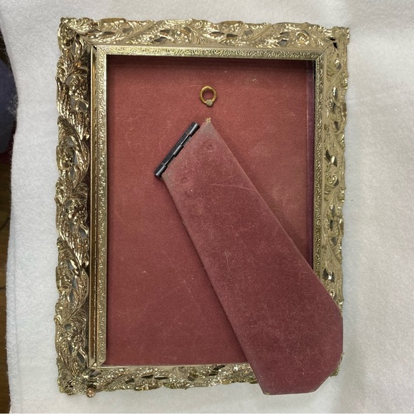 Pair Of 1950’s Gold White Wash Filigree Metal Picture Frames 1 With Glass - Picture 4 of 11